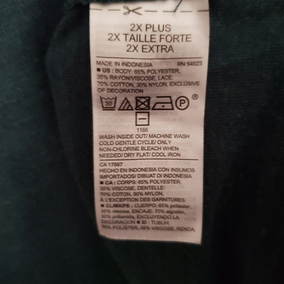 Old Navy woman's top - Picture 3 of 3